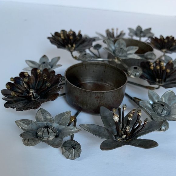 Metal Floral Double Tea Light Candle Holder Flowers Sculpture - Picture 3 of 11